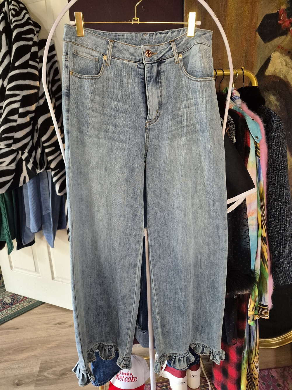 Boutique Women’s Jeans with Ruffle Hem